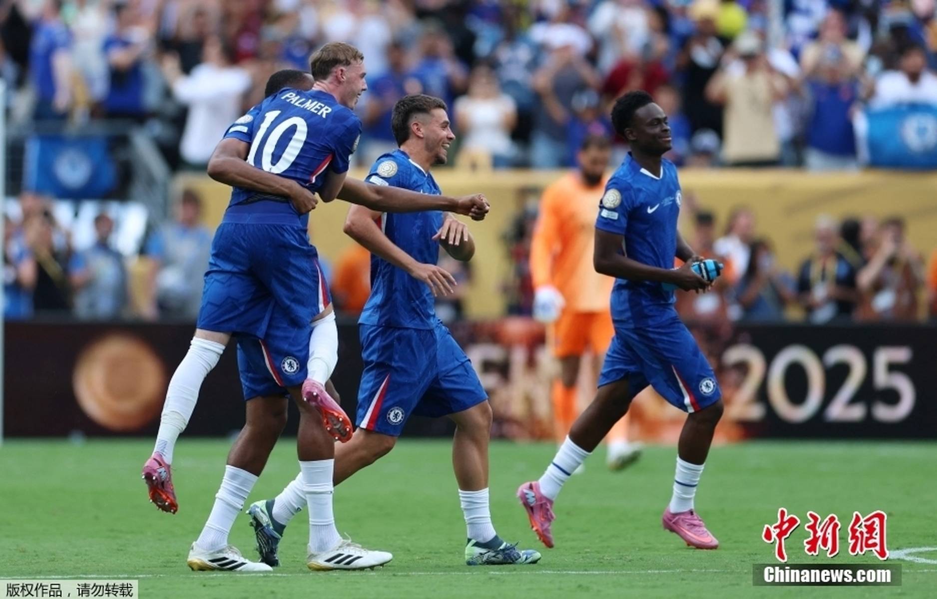 皇冠体育官网-巴黎圣日耳曼遭遇惨败，冠军宝座动摇的简单介绍